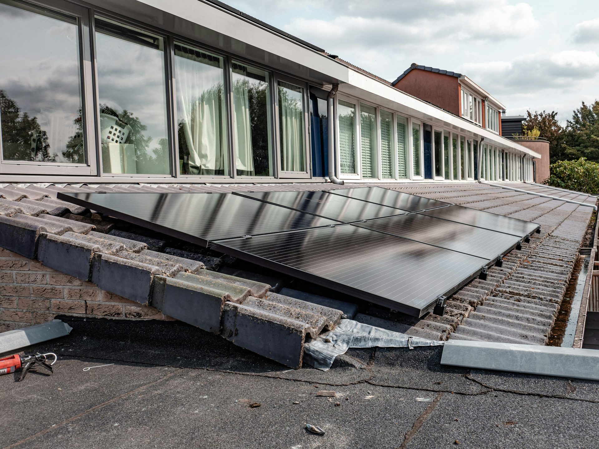 Residential rooftop solar array